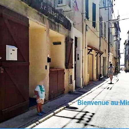 Апартаменты Le Mistral Location Ла-Сьота Экстерьер фото